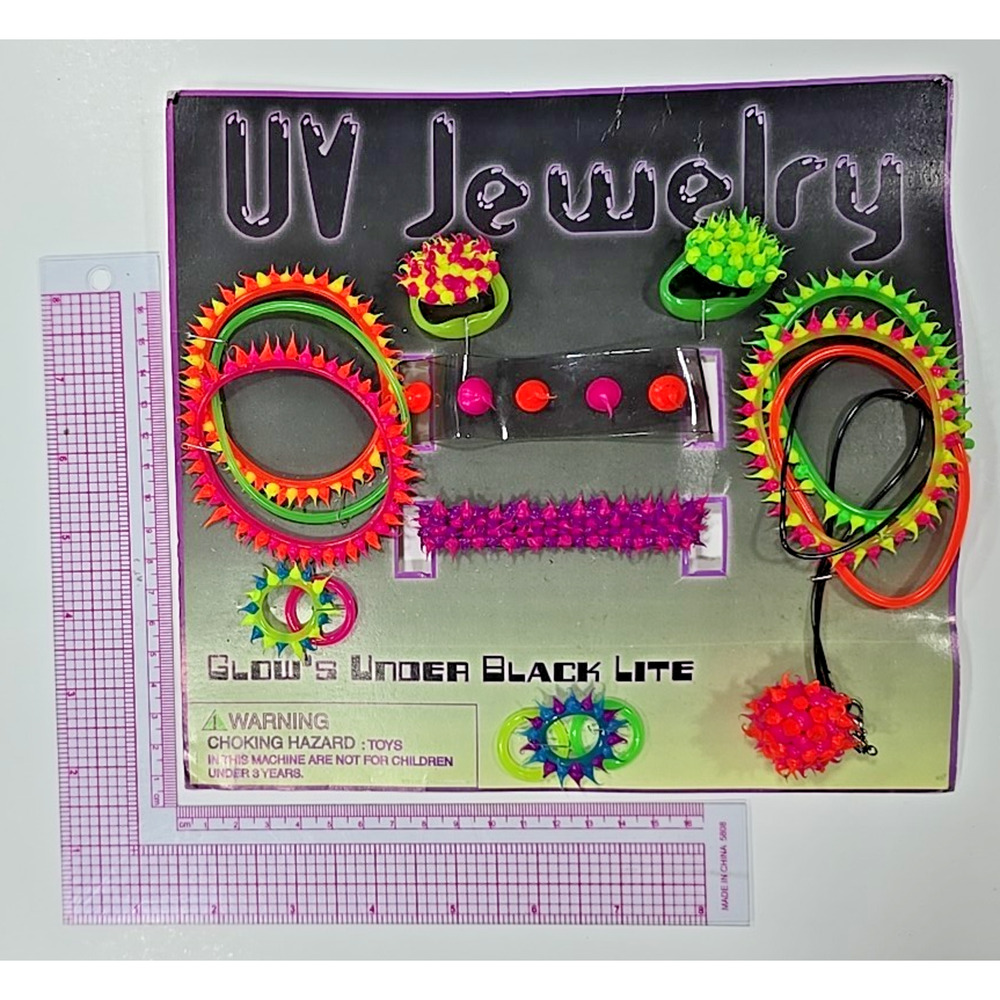 Vintage Vending Display Board UV Jewelry 0564